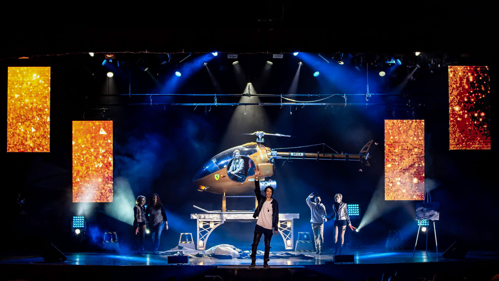 REZA Edge of Illusion” keeps you on the edge of your seat! 190227 Reza Helicopter - REZA Edge of Illusion” keeps you on the edge of your seat!