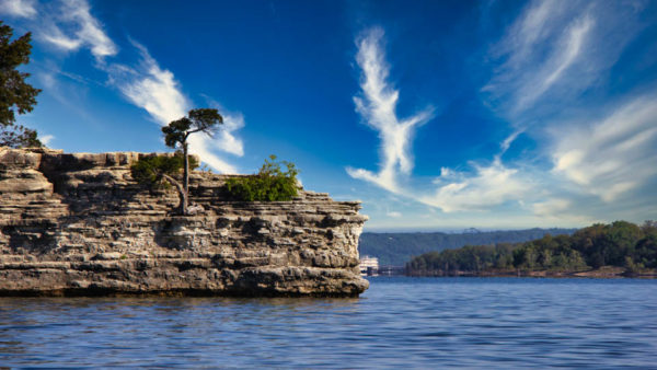 150429 Table Rock Lake Cliff Jump 5 Edit 600x338 - Corps provides COVID-19 masking relief for most water related activies